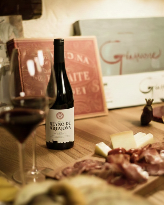 Visita a la bodega con cata y degustación local